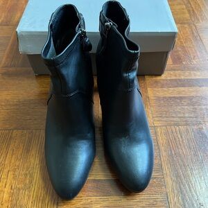 NWT Franco Sarto Ankle Boots Black sz 7M